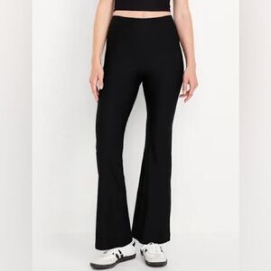 Extra High-Waisted PowerSoft Ribbed Flare Leggings